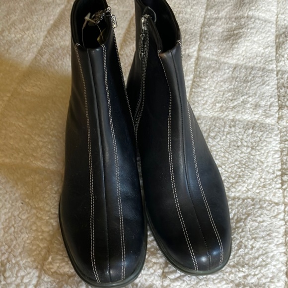 🆕Timberland Leather Wedge Ankle Boots NWOT - Picture 1 of 4